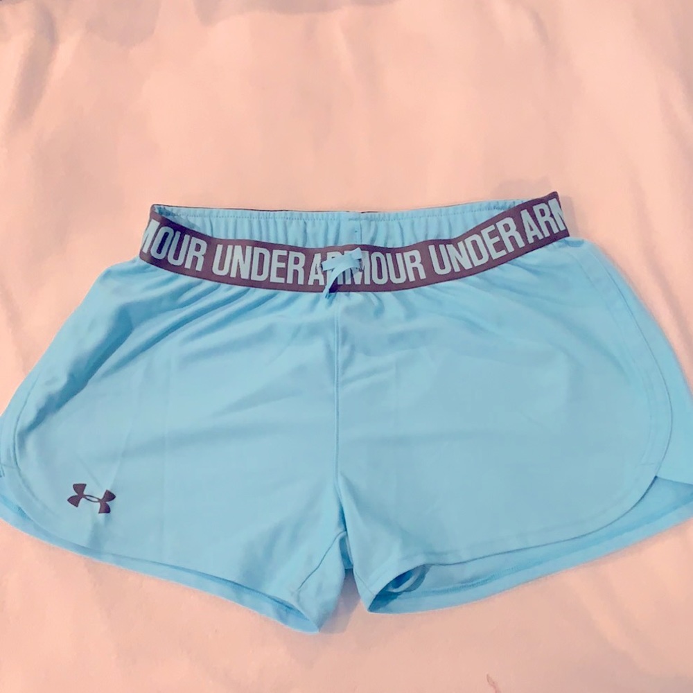 Under armour women’s running short!